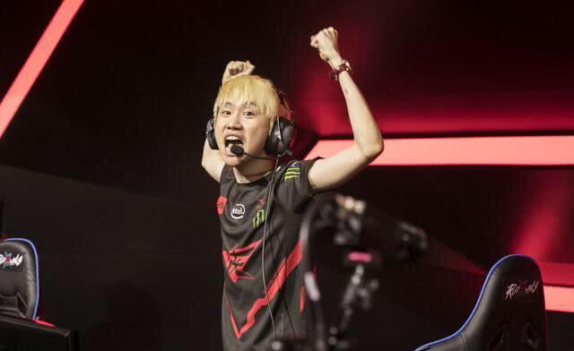 射来对雄鹿 射来对雄鹿