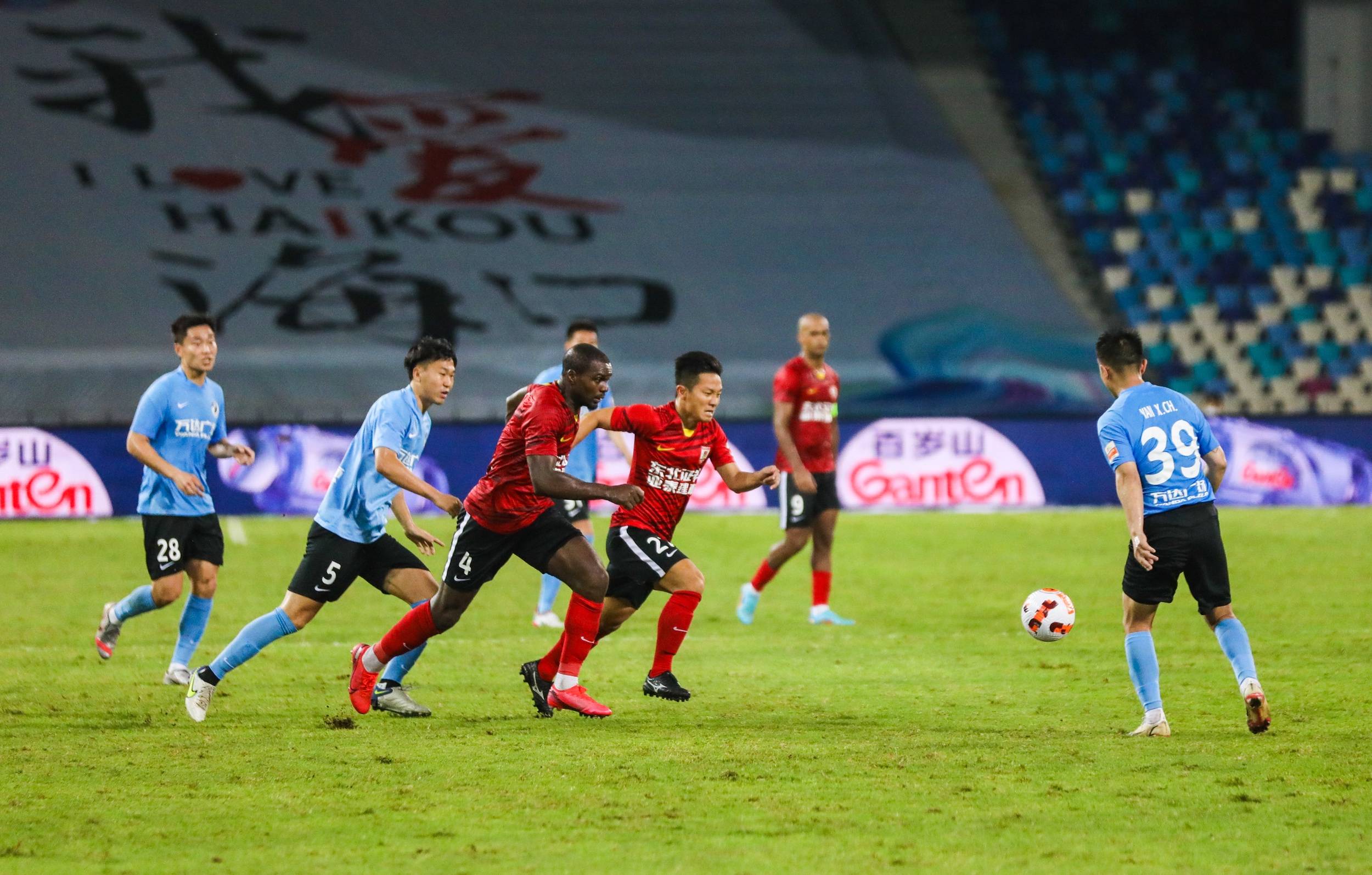 足坛形成了 足坛形成了