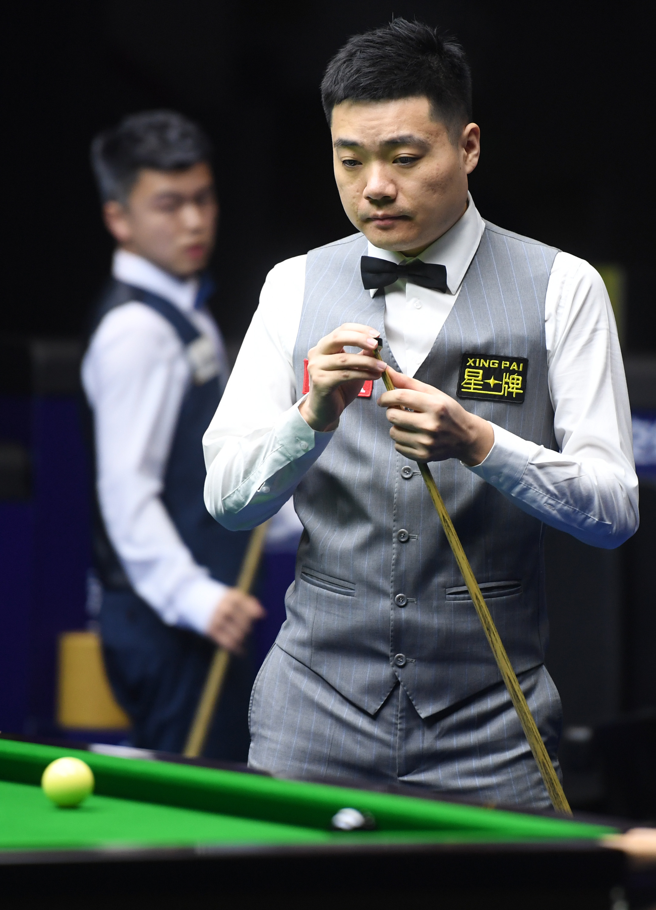 了一个轻松 了一个轻松