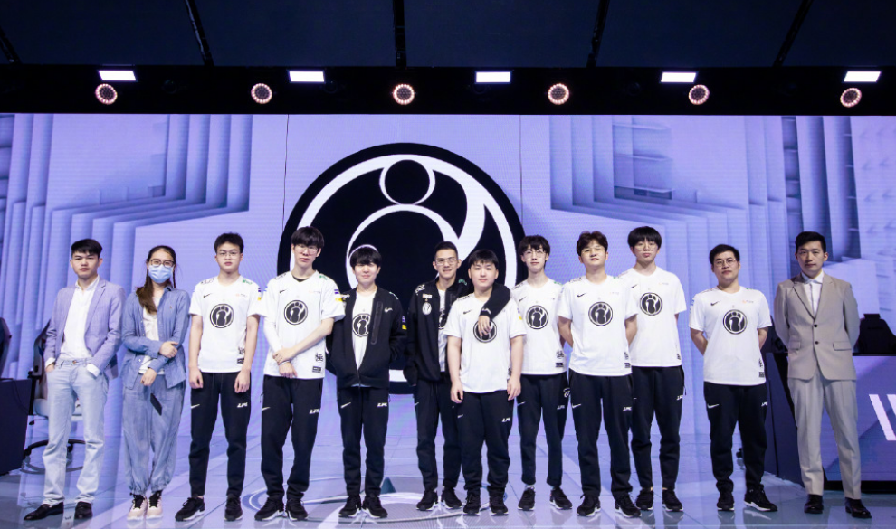 为全队服务 为全队服务