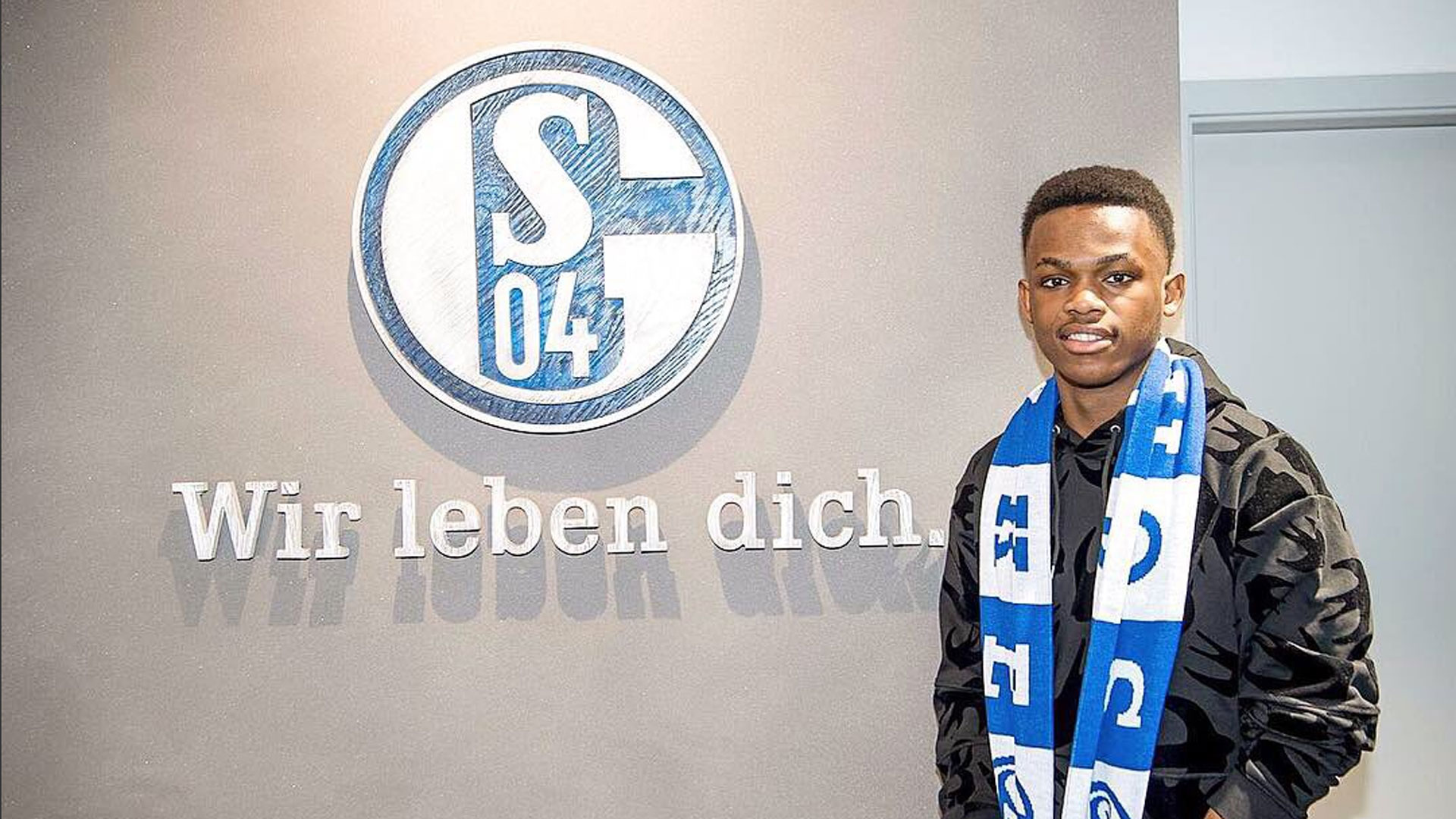 他的训练照 他的训练照