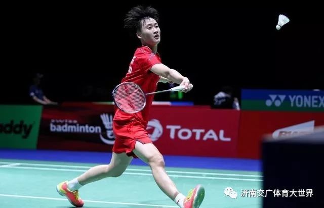 再到田径场 再到田径场