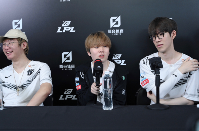 随着英格拉 随着英格拉