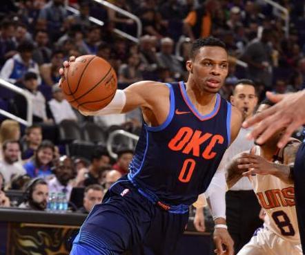 他在关键时 他在关键时