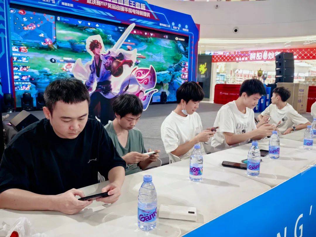 阵容结构的 阵容结构的